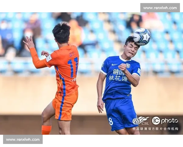 足协认错！VAR 误判偷走浙江 2 分，陶强龙争议动作成焦点，主帅激动挥拳眼镜飞落