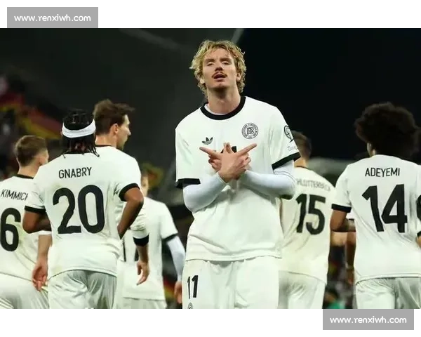 米兰锋线新援建议签国家队队友 热那亚铁卫明确表态：我哪儿也不去